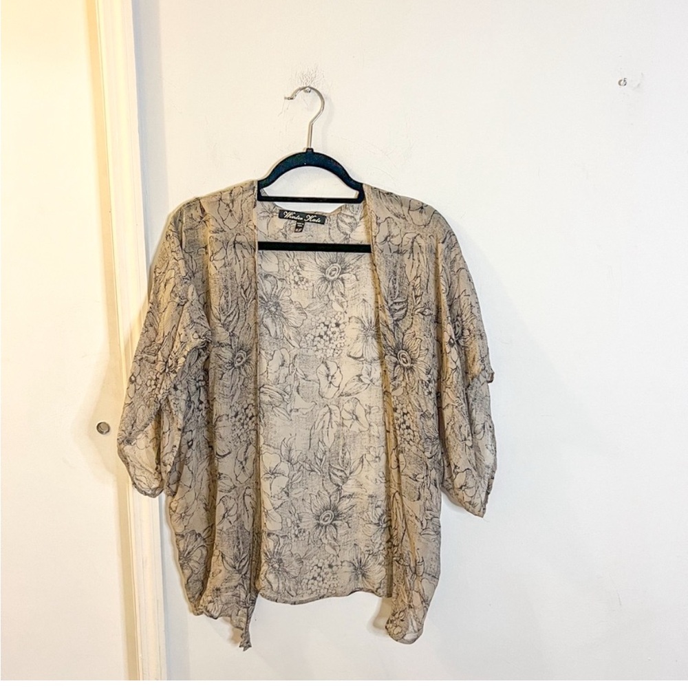 Winter Kate sheer kimono, black/grey print, short sleeves, size XS